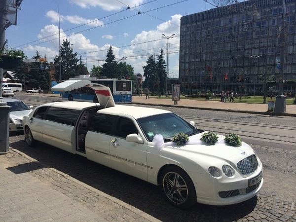 Аренда Лимузина в Ровно,  Bentley